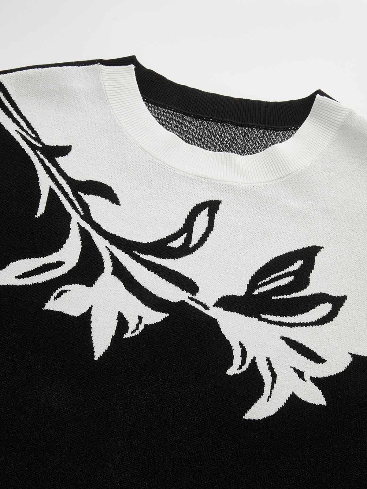 Nara Top Black and White