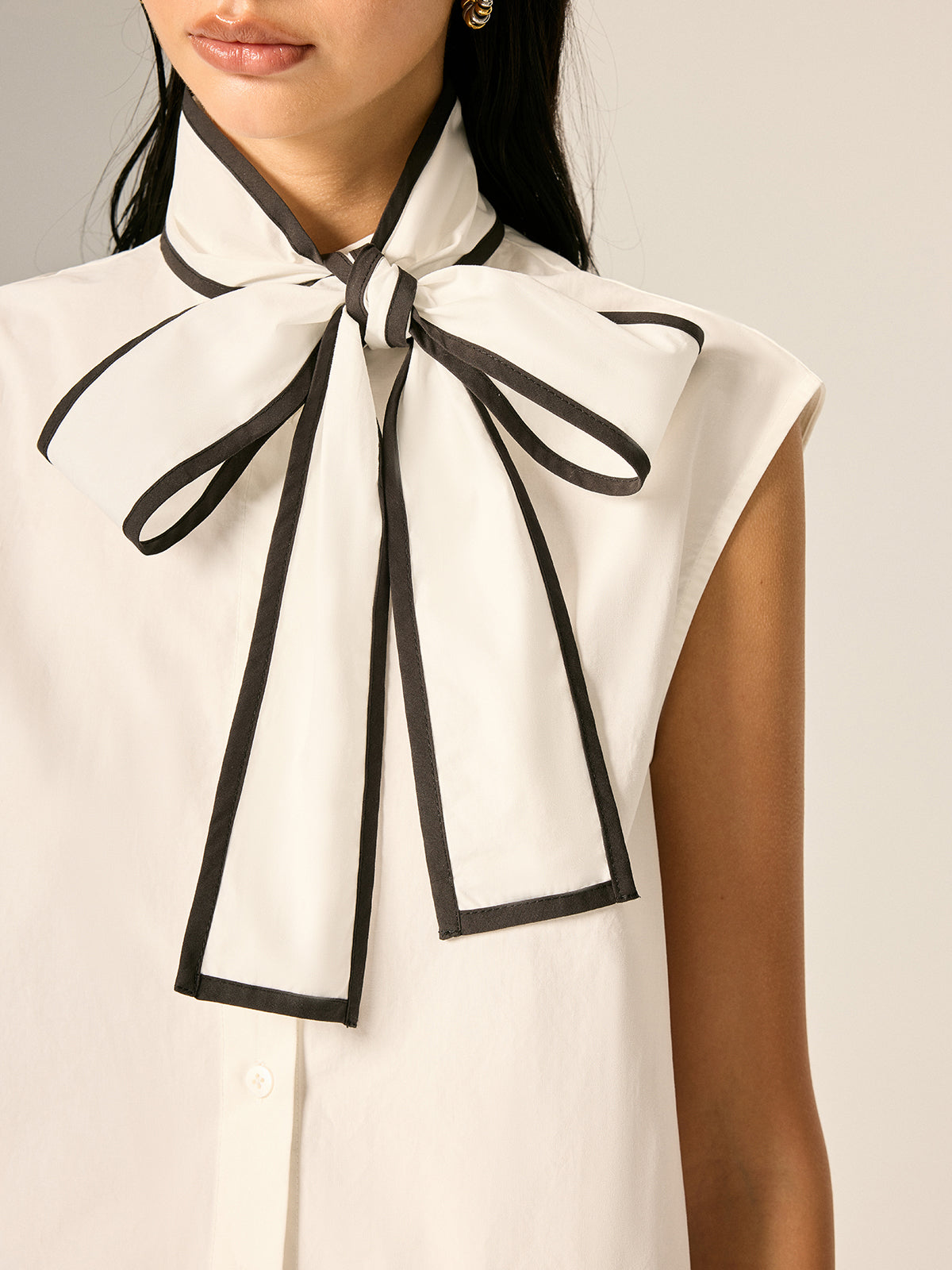 Contrast Trim Bow Tie Sleeveless Blouse