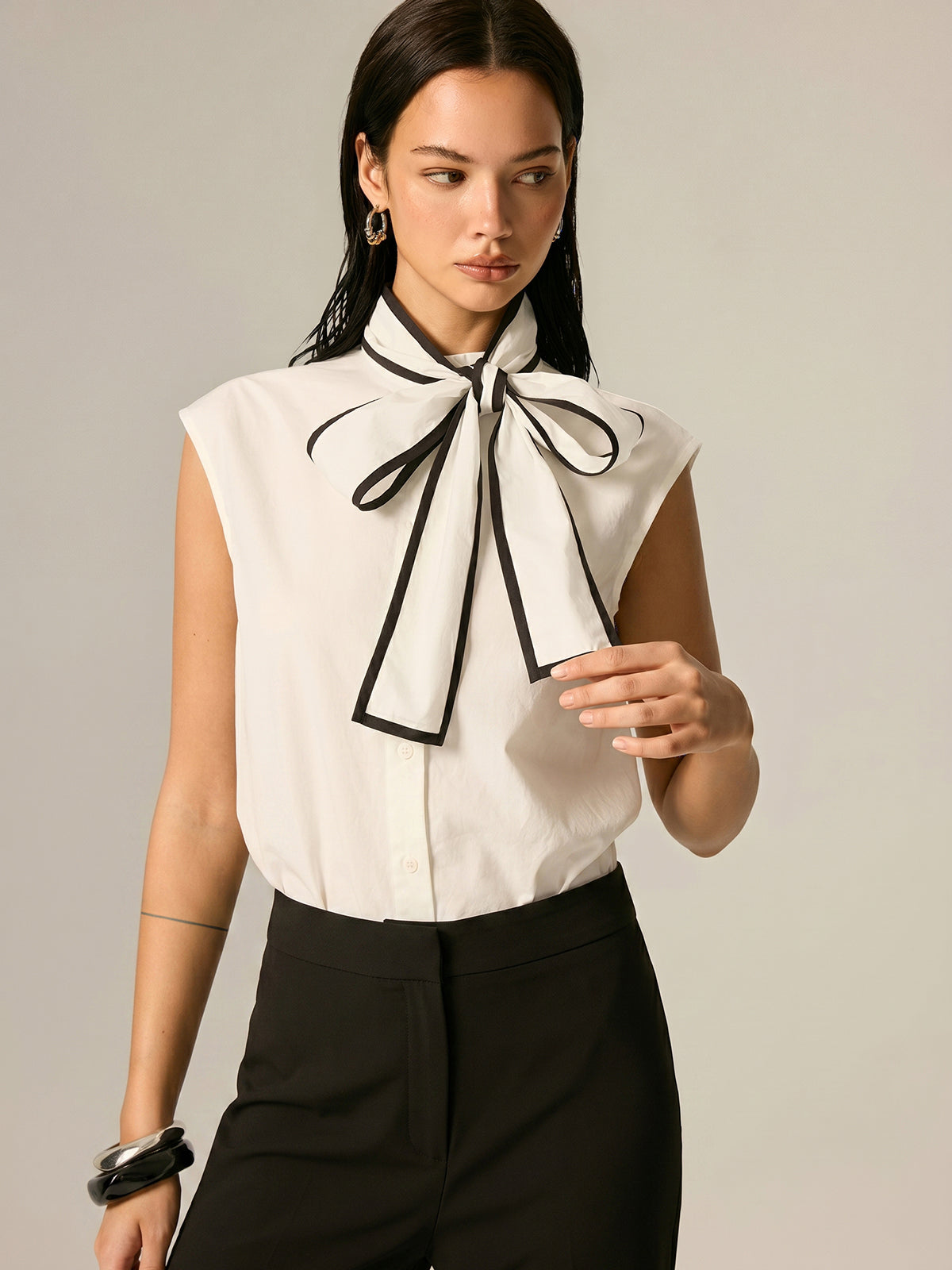 Contrast Trim Bow Tie Sleeveless Blouse