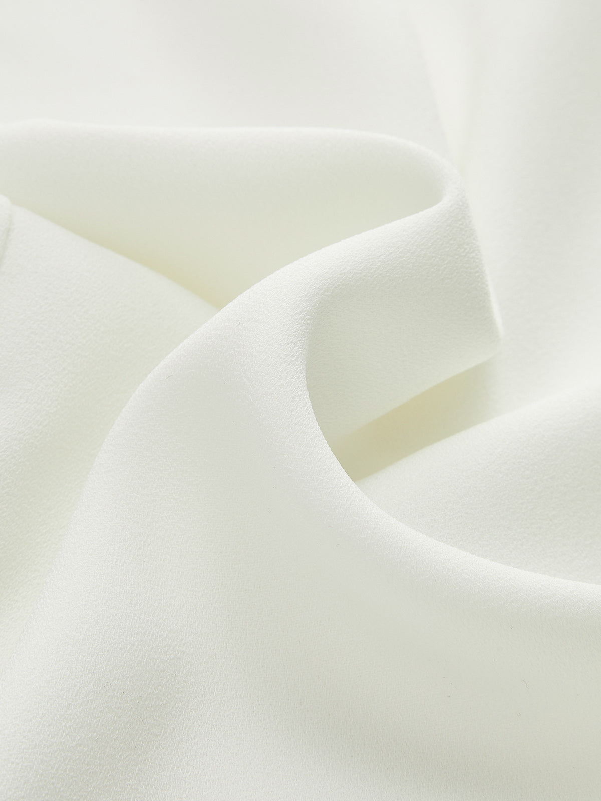 Wave Contrast Trim Flutter Sleeve Blouse