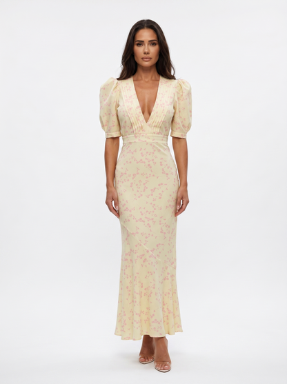 Amaia | Vestido con diseño floral y cuello en V