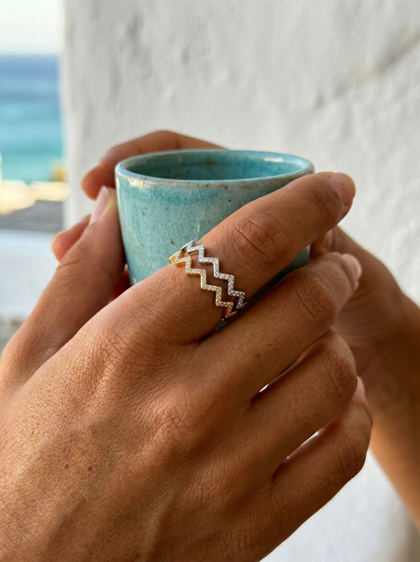 Anillo zigzag