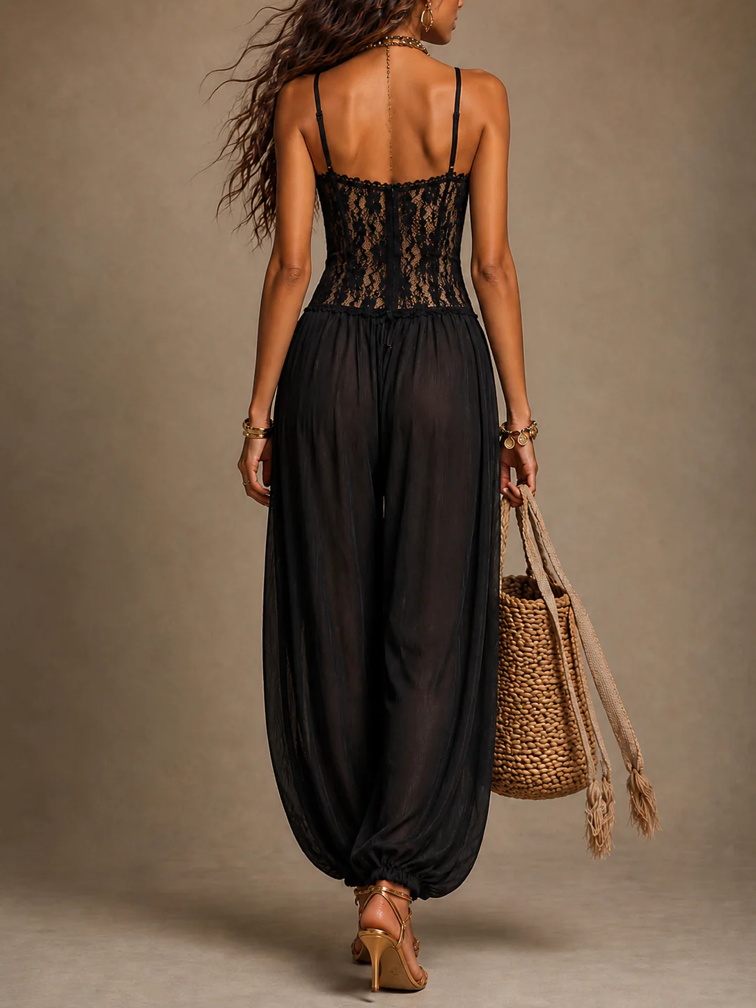 Vera Mono Halter con Encaje Fluido