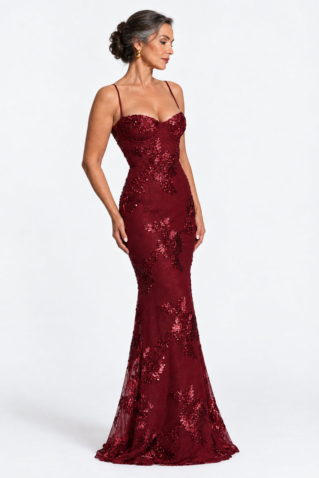 Vestido largo ajustado Mara Domínguez color burdeos con escote corsé y bordados florales elegantes